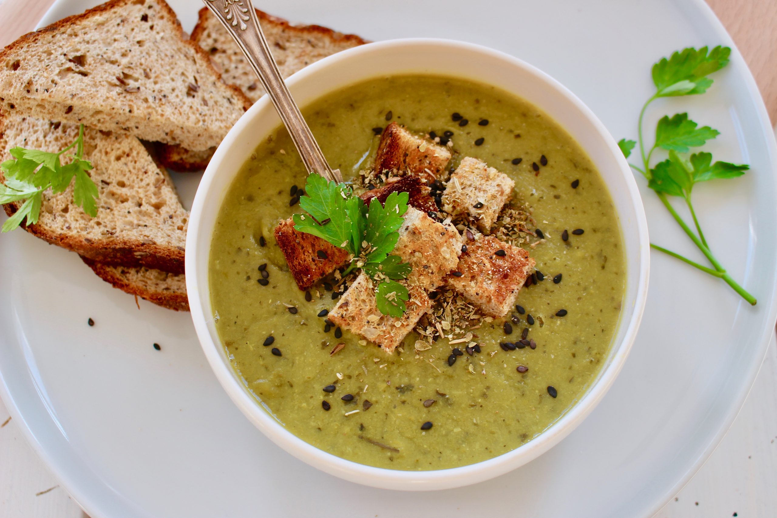 Pea, Broccoli & Spirulina Soup