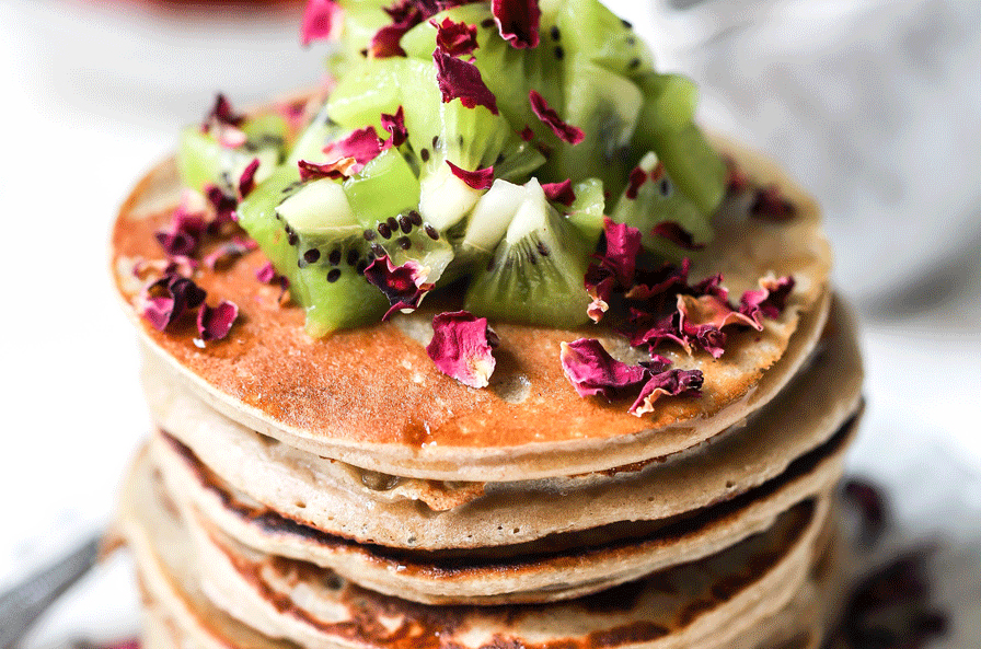 Sweet Cinnamon Buckwheat Pancakes –