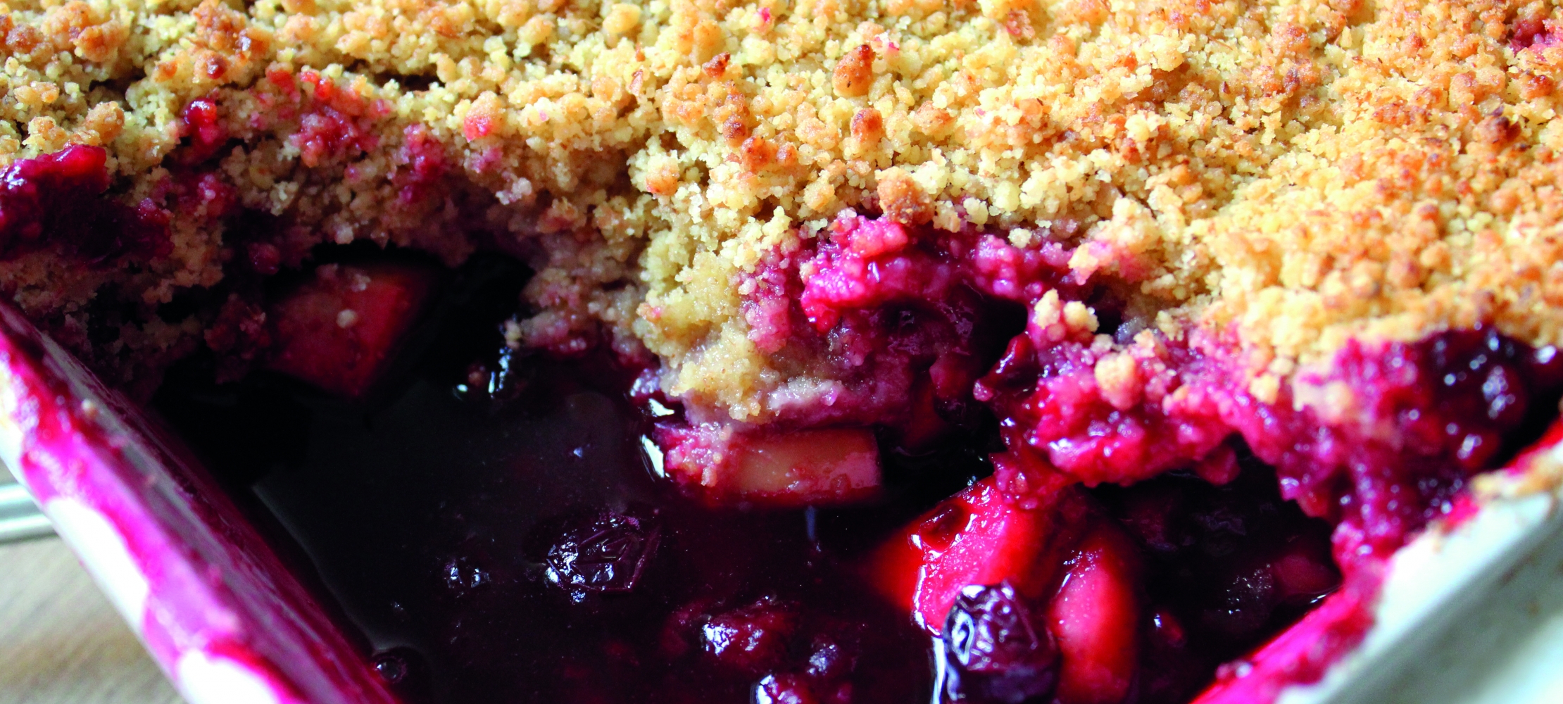 Apple & Blackberry Crumble –