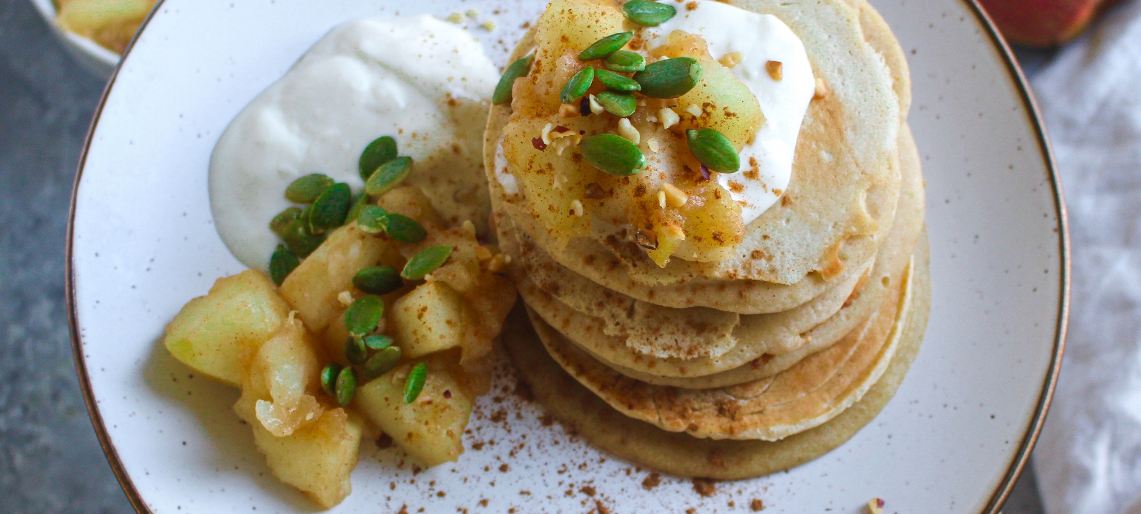 Apple & Cinnamon Pancakes –