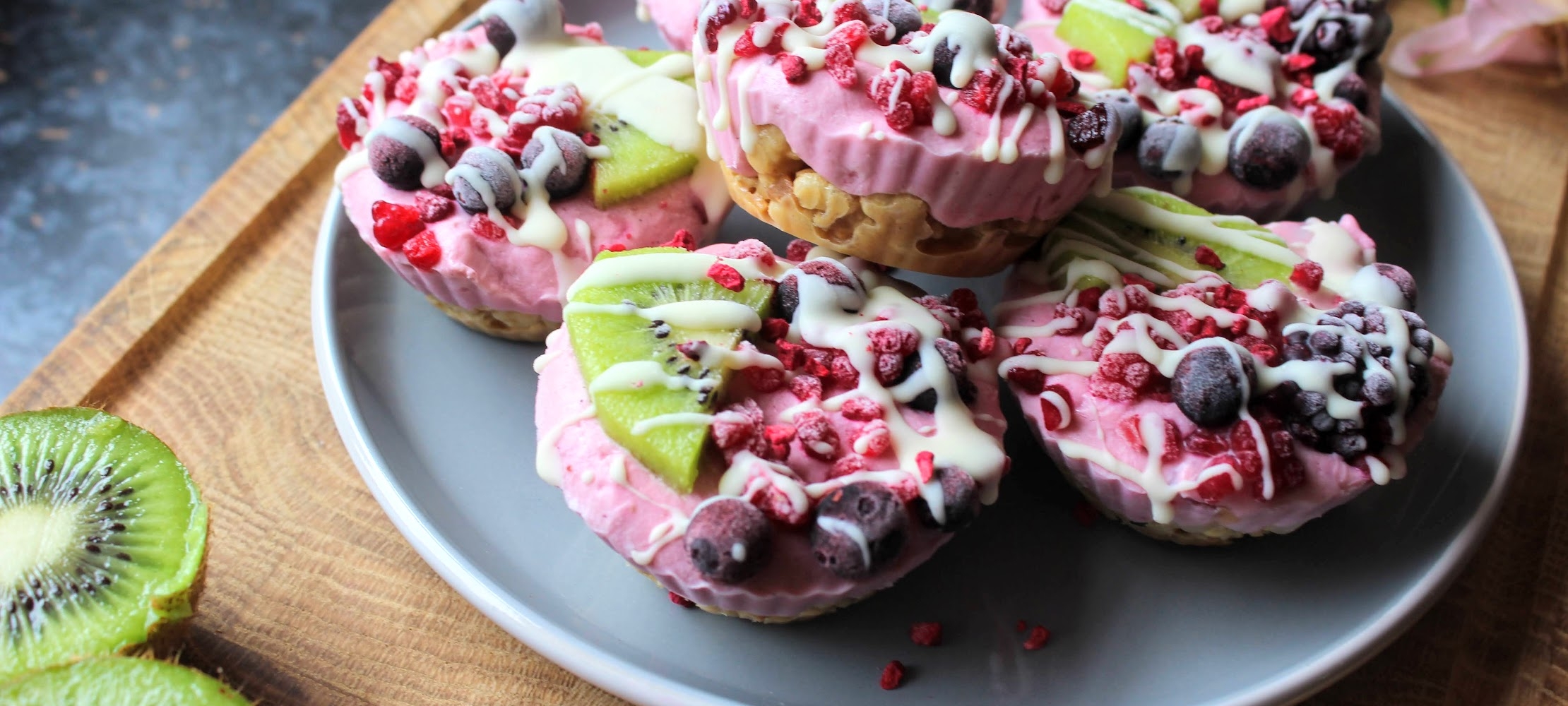 Frozen Yoghurt Berry Cups –