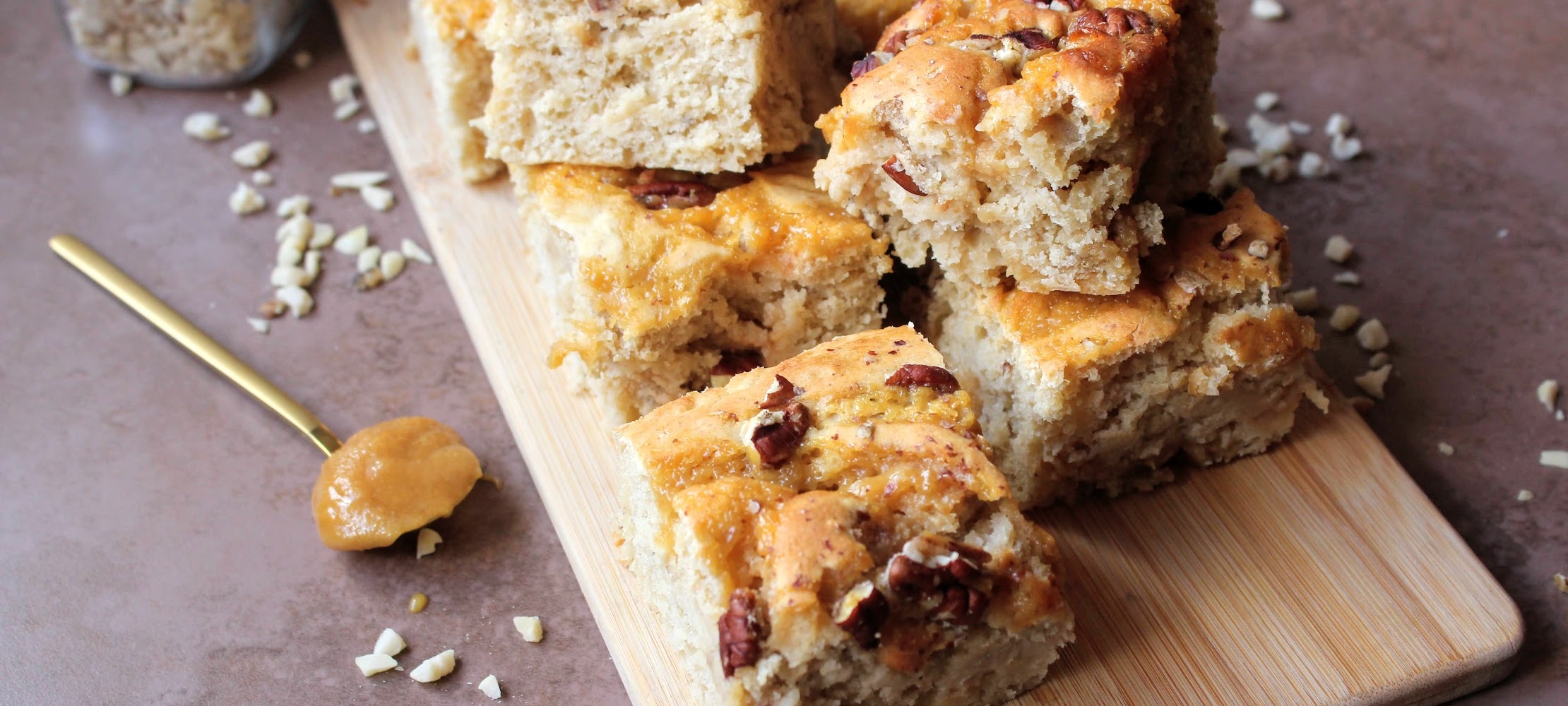 Caramel Pecan Blondies –