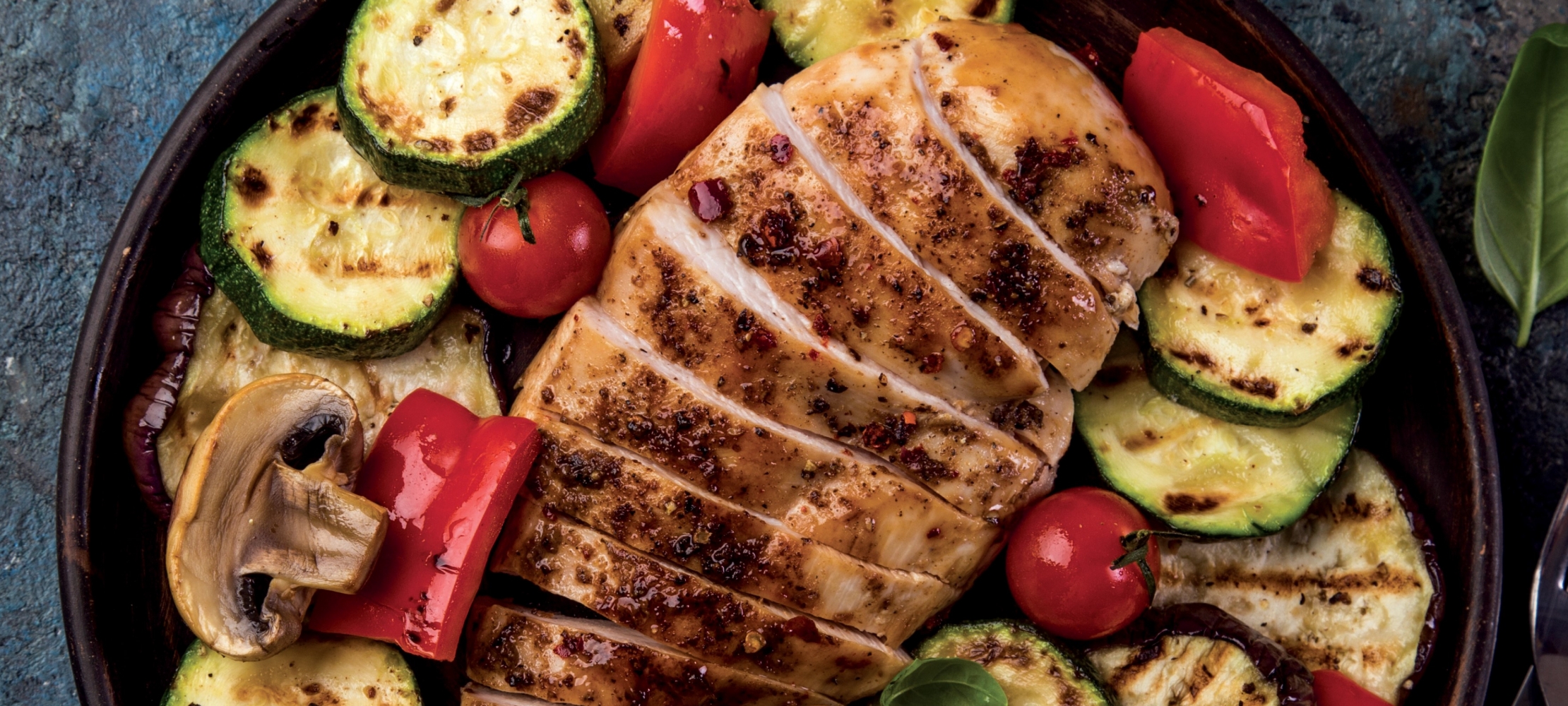 Italian Seasoned Chicken Breasts with Zucchini, Pasta & Tomato Sauce