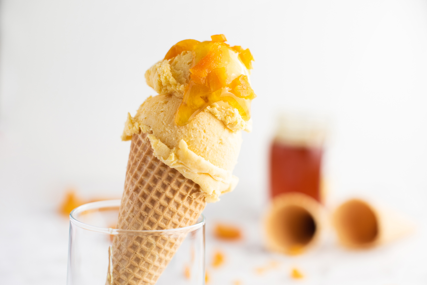 Crème glacée à l’abricot et au miel sans cuisson