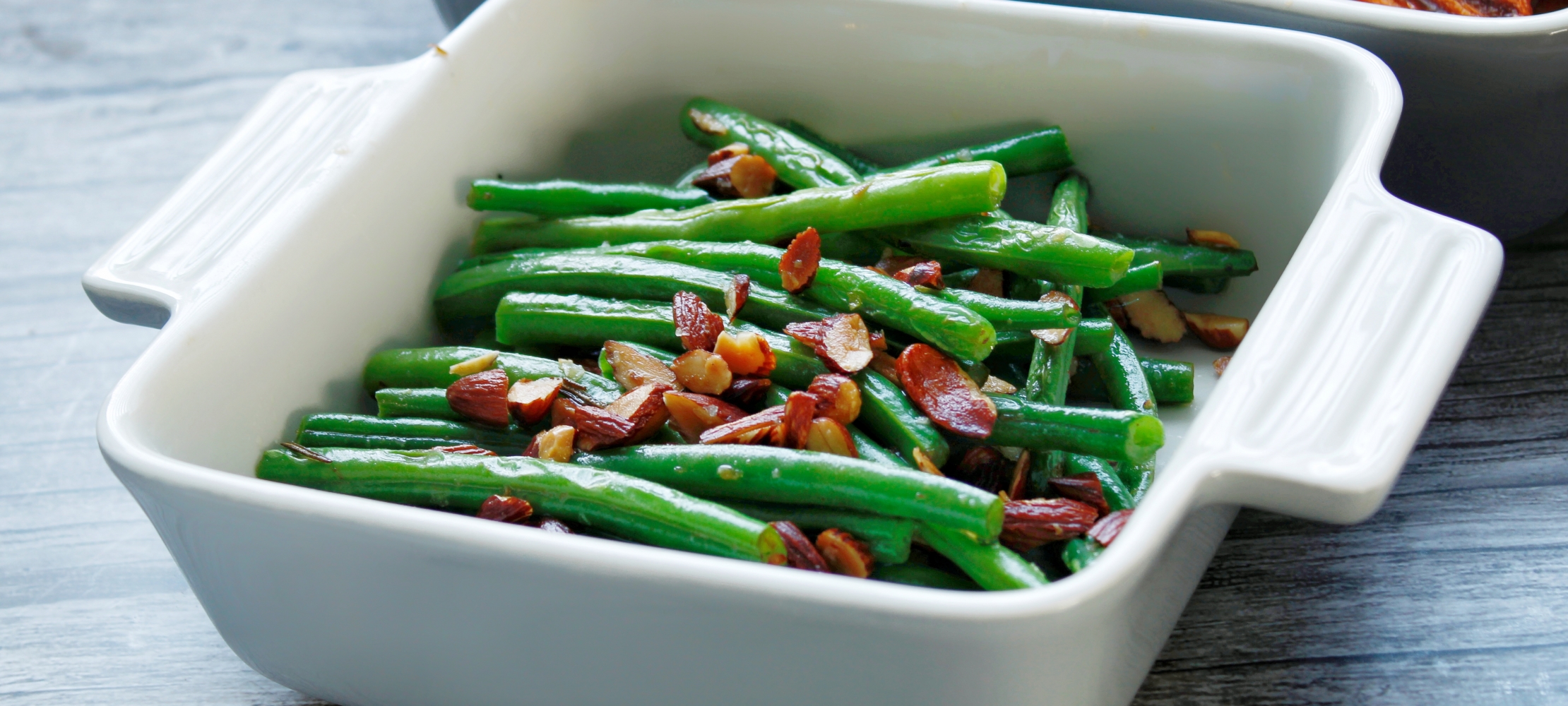 Haricots verts amandine au beurre, image size:2220x1000