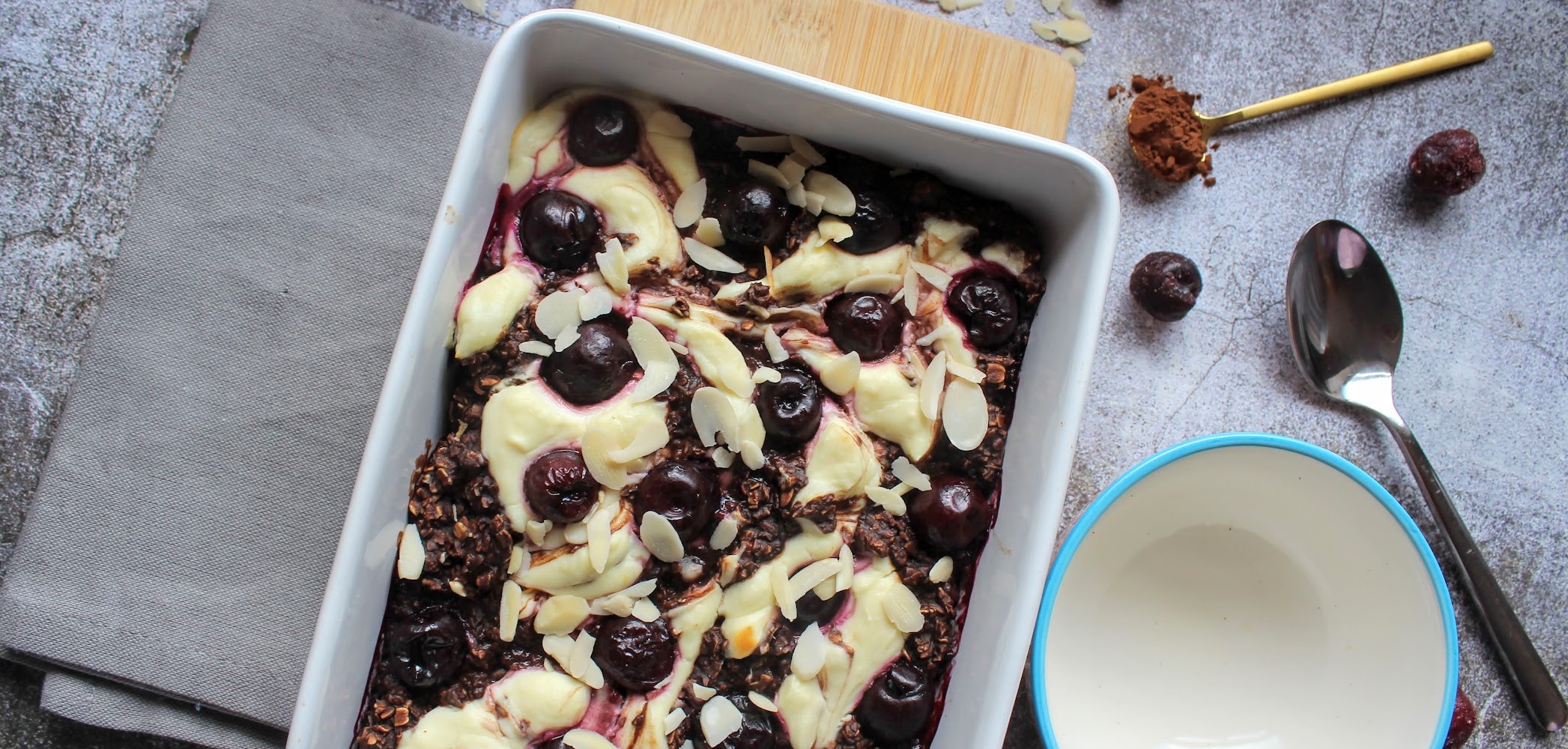 Black Forest Cheesecake Baked Oats –