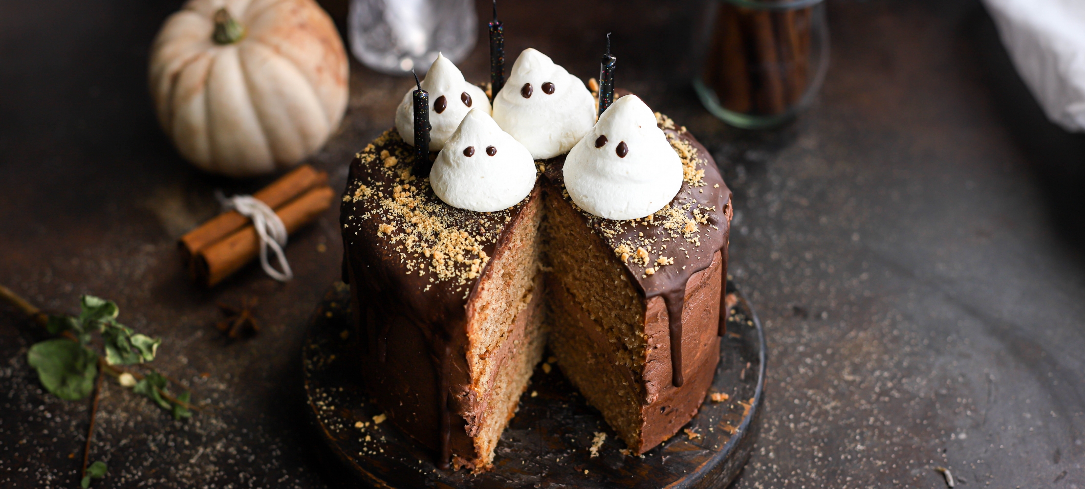 Halloween Layer Cake –