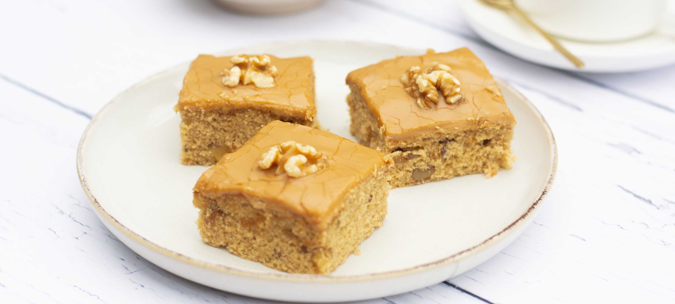 Coffee & Walnut Cake –