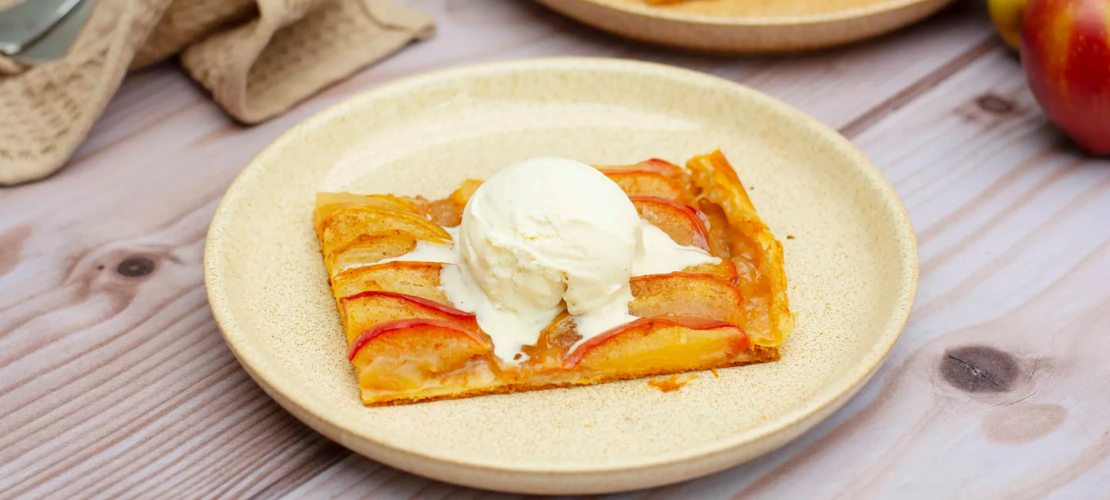 Apple and Cinnamon Tart –